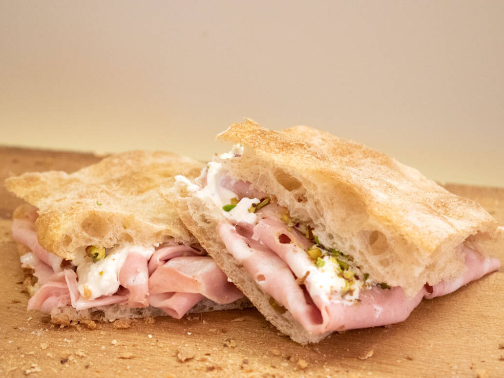 pizza crunch mortadella e burrata - Lievitamente