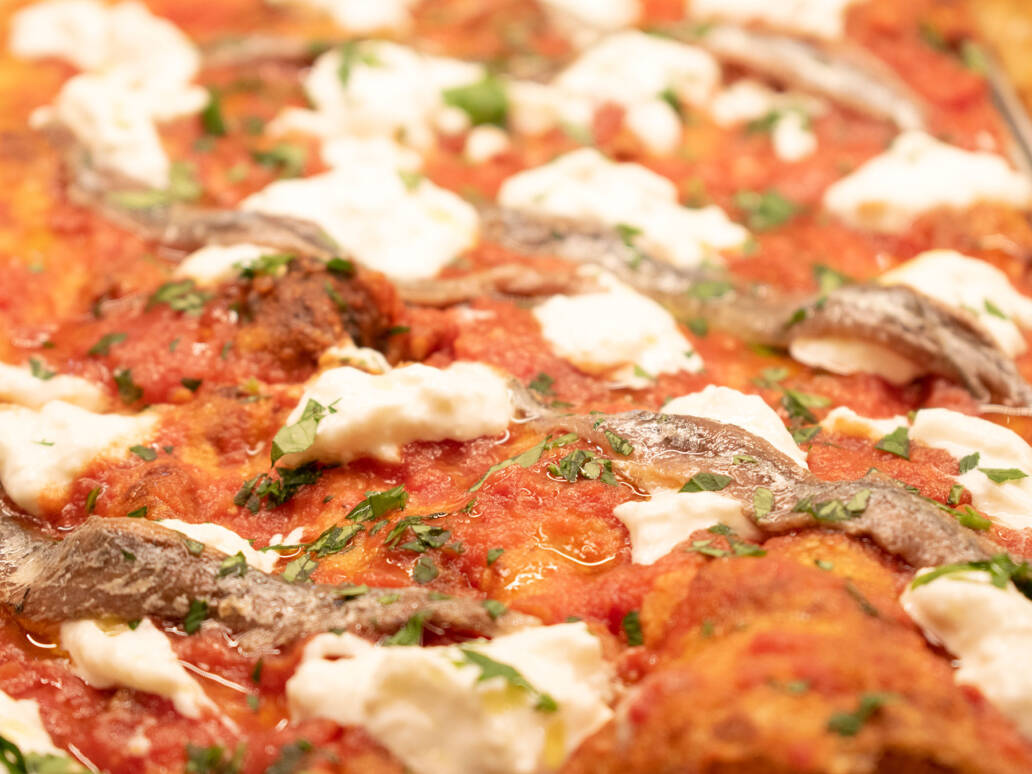 pizza crunch burrata e acciughe - Lievitamente
